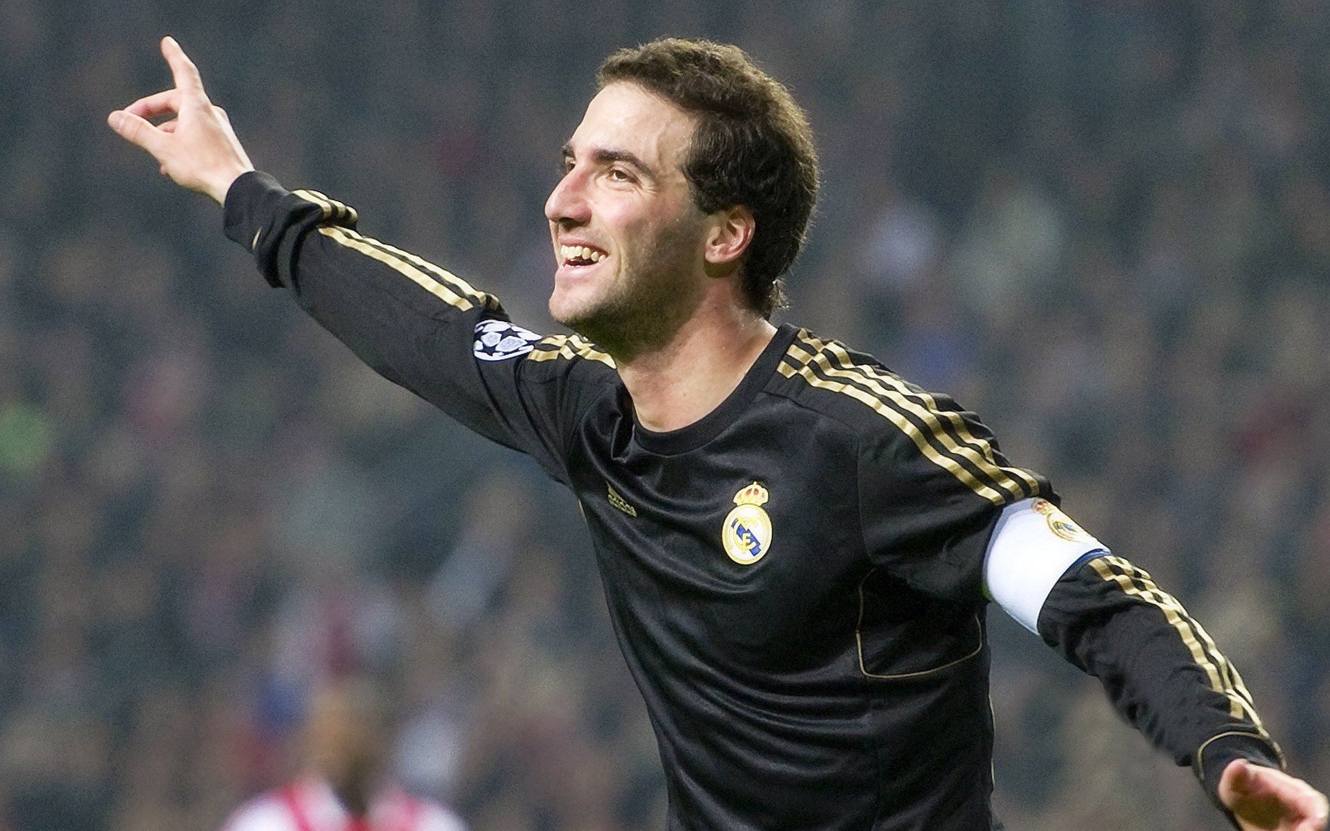 女队多点开花奖牌不断