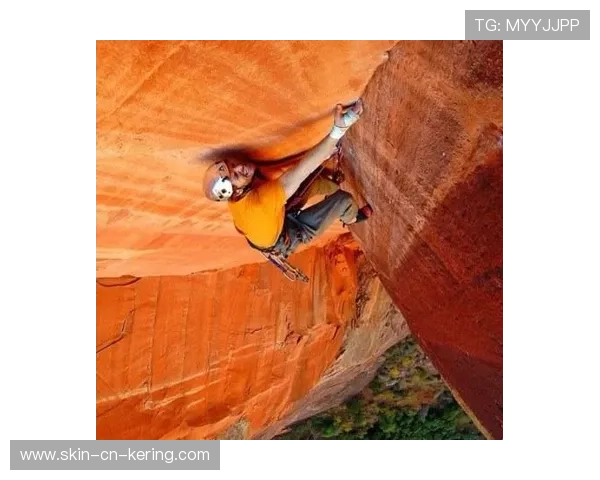 自行车山地赛惊险飞跃：勇者的极限挑战